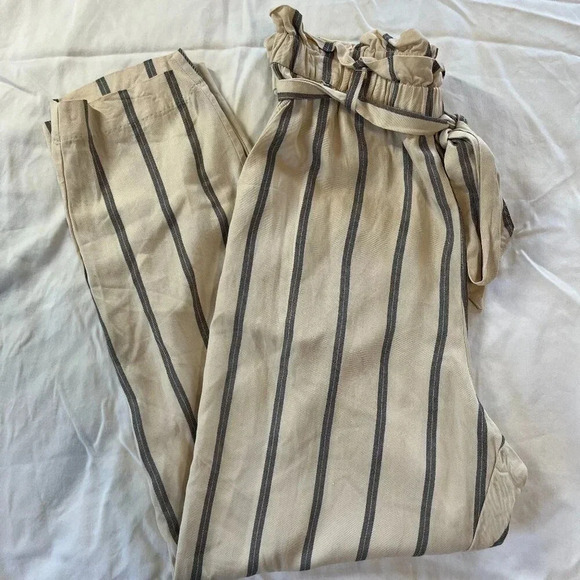 H & M | Women's Cream with Black Stripe High Waist Ruffle Pants | Size 6 - Picture 7 of 7